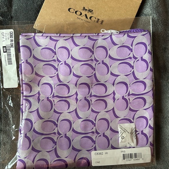 Coach Signature Print Silk Scarf Iris/ Purple NWT - Picture 1 of 3